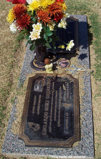 Надгробие на могиле Эдди Герреро