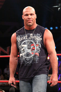 Курт Энгл на ринге TNA